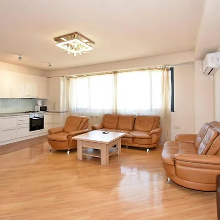 Rent Inn Yerevan On Avag Petrosyan Street Exterior photo